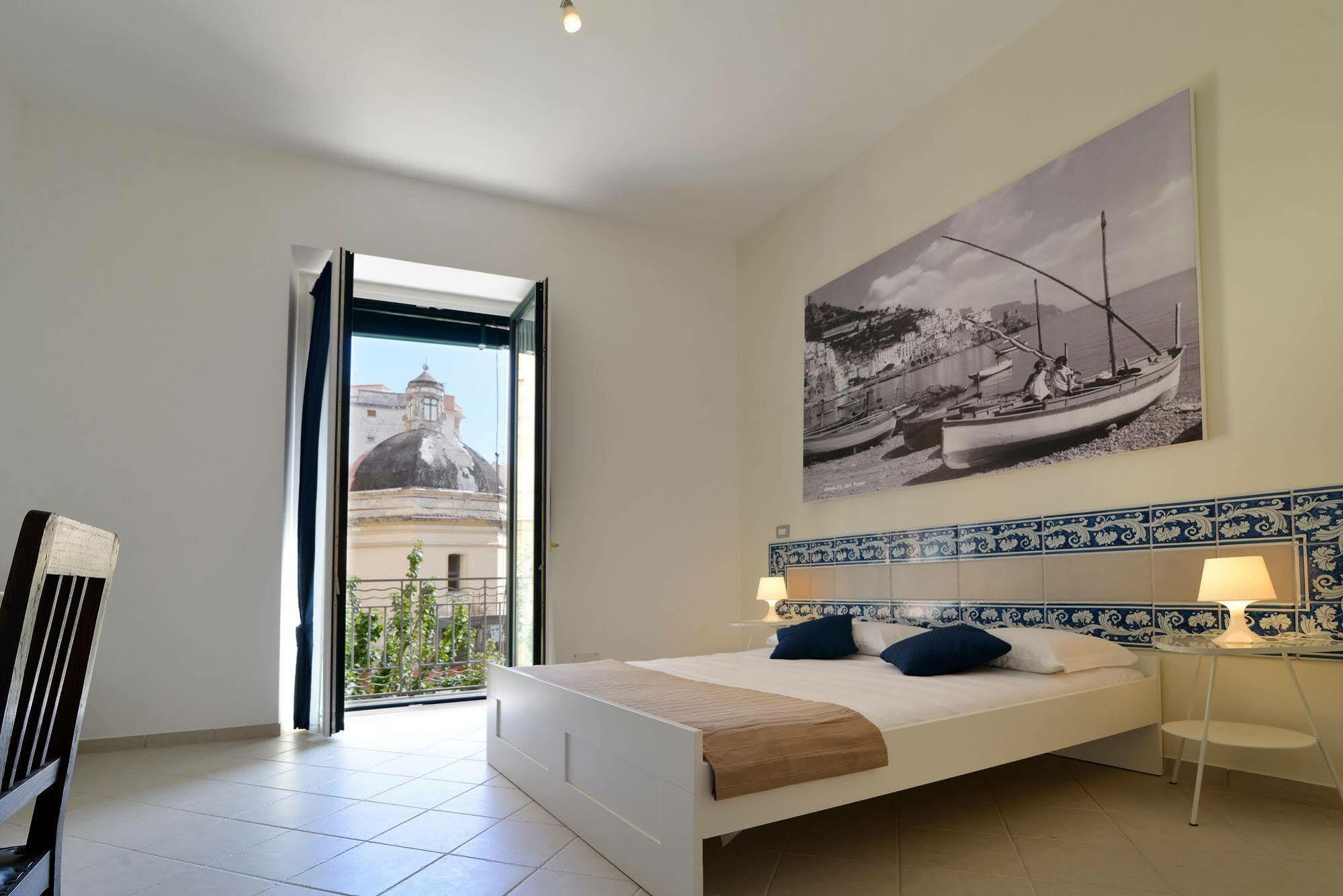 Santi E Saraceni Rooms Salernes Extérieur photo